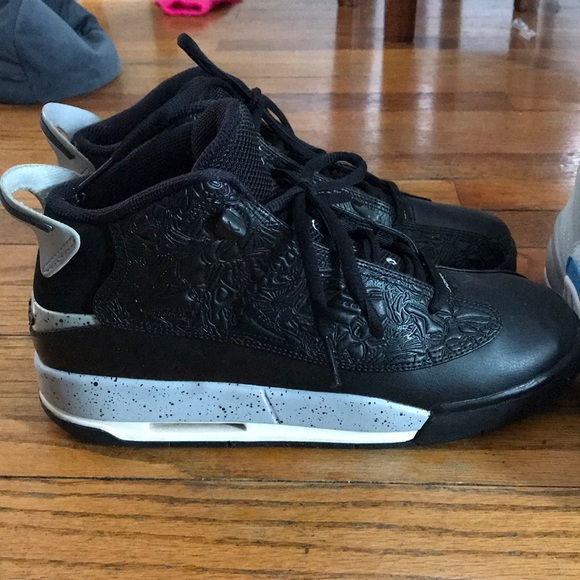 Youth Jordan twos - Picture 3 of 4